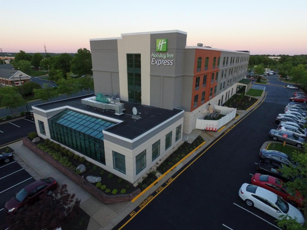 Holiday Inn Express Quantico - Stafford By Ihg Exterior foto