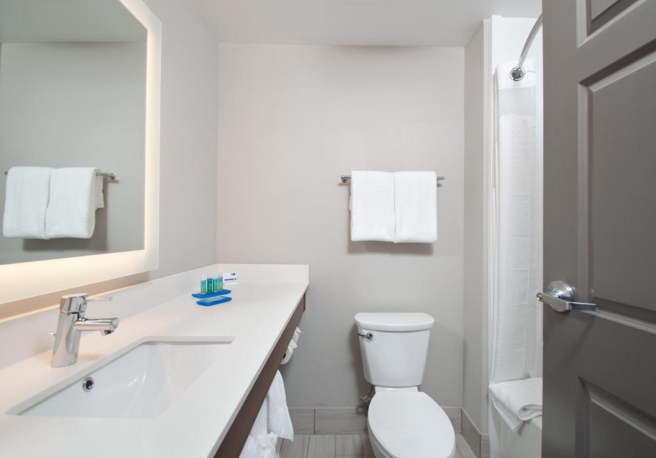 Holiday Inn Express Quantico - Stafford By Ihg Exterior foto