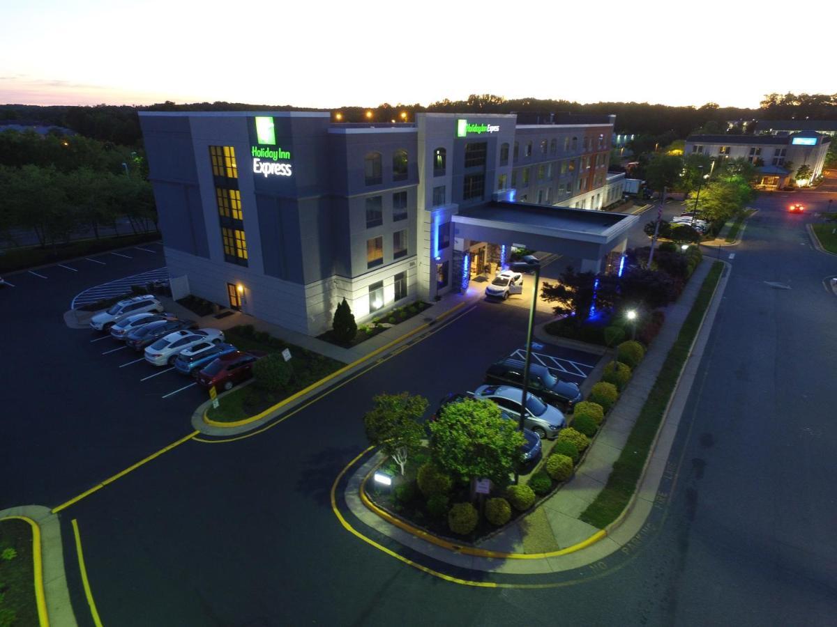 Holiday Inn Express Quantico - Stafford By Ihg Exterior foto